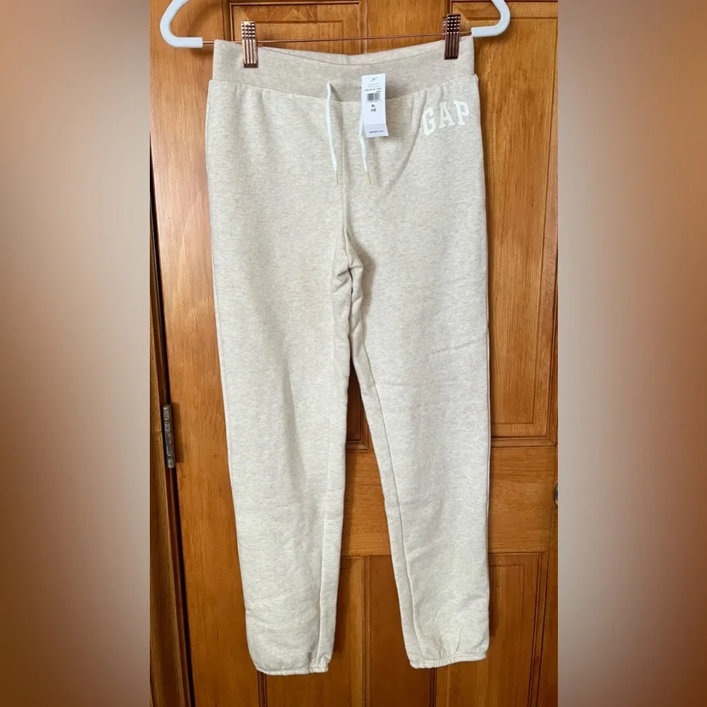 Lot of 5 NWT Gap Jogger Sweatpants size 12 Girls Black Navy Grey - Picture 13 of 15